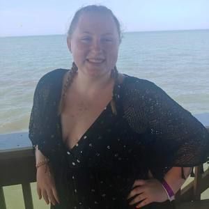 Meet your Posher, Kayla